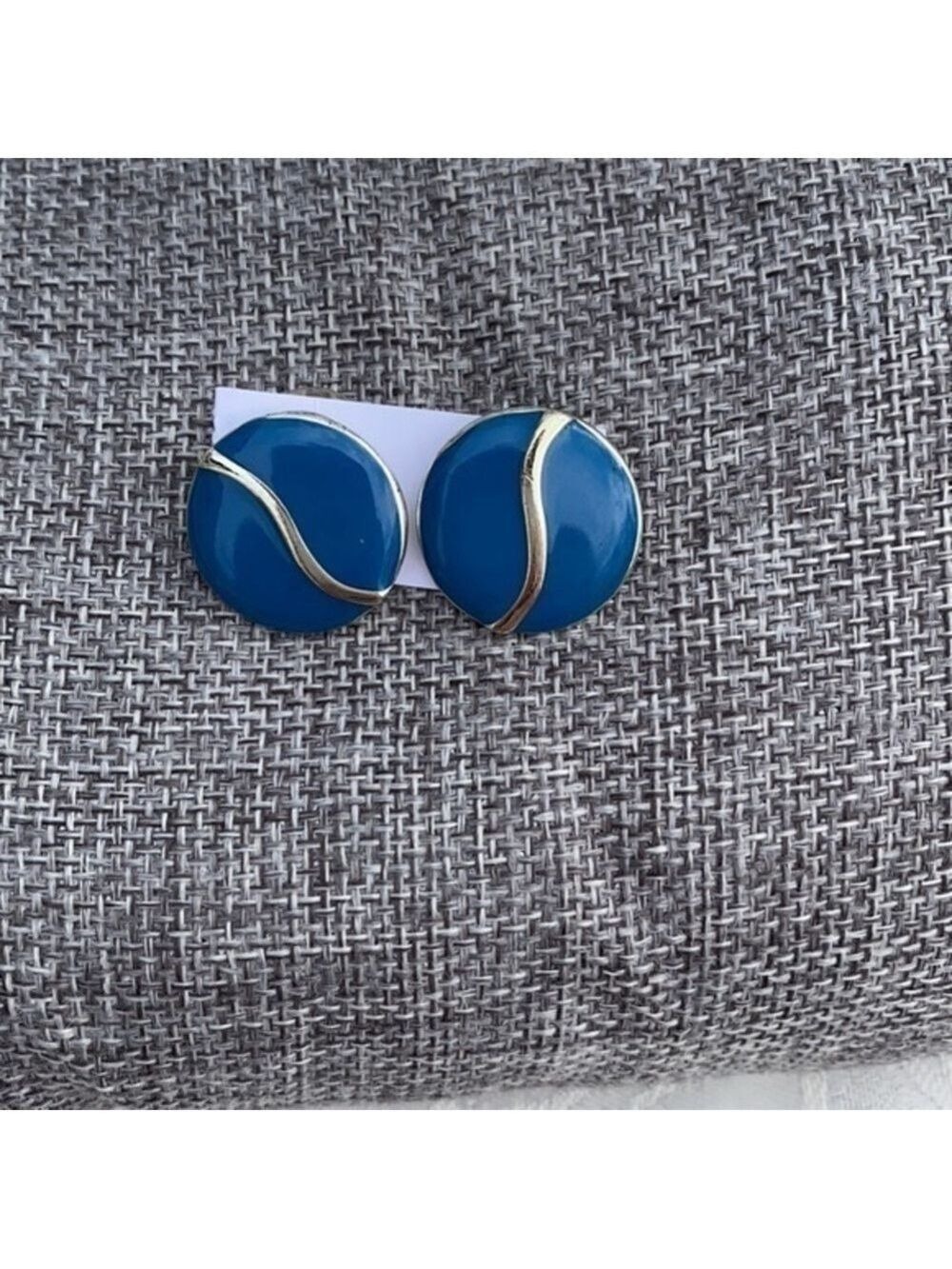 Vintage blue and goldtone round stud pierced earrings